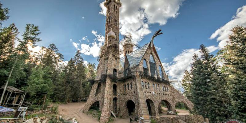  Visit Bishop’s Castle's Website