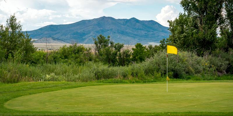 Visit Grandote Peaks Golf and Country Club's Website